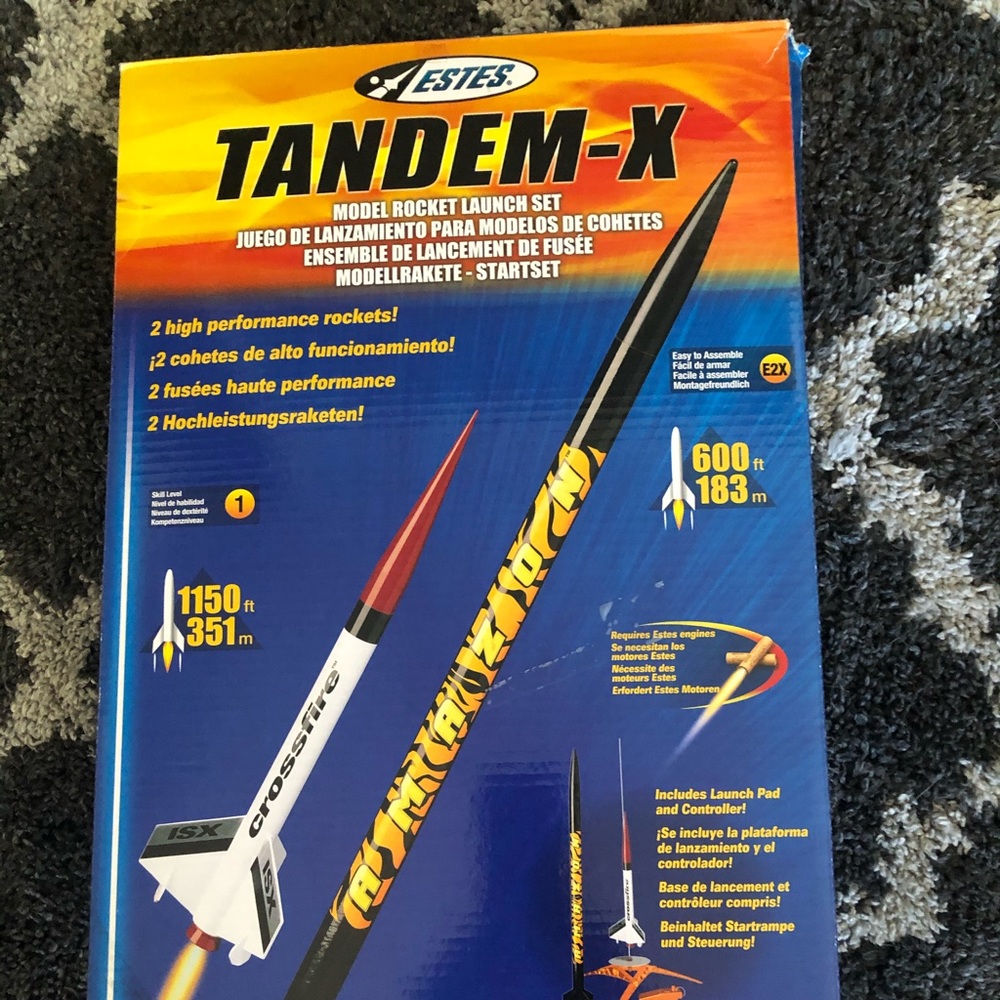 Tandem rocket shooter toy for ages 10 and up.
